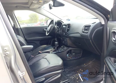 2021 Jeep Compass Limited 4X4 z USA, uszkodzony, nr VIN 3C4NJDCB7MT579519